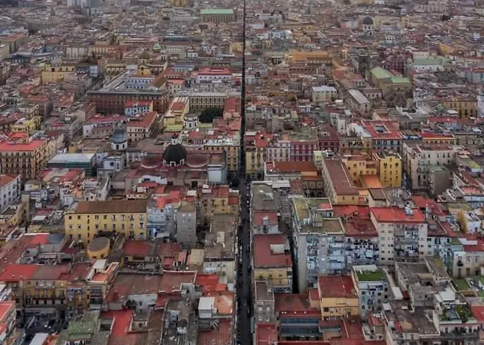 Nennella A Spaccanapoli